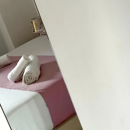 Shell 1 Pensjonat Golem (Tirana)