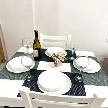 Shell 1 Pensjonat Golem (Tirana)