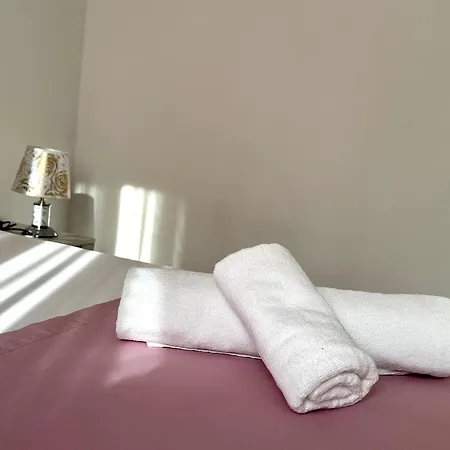 Shell 1 Pensjonat Golem (Tirana)