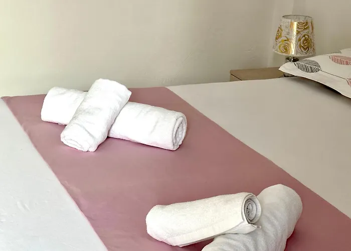 Shell 1 * Golem (Tirana)