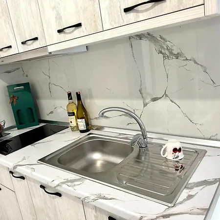 Shell 1 Golem (Tirana)