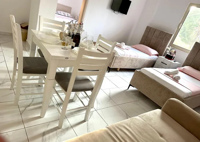 Shell 1 Guest house *